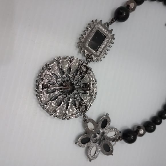 Premier Designs Black Beaded Floral Statement Necklace w/ Detachable Brooch - Picture 9 of 16
